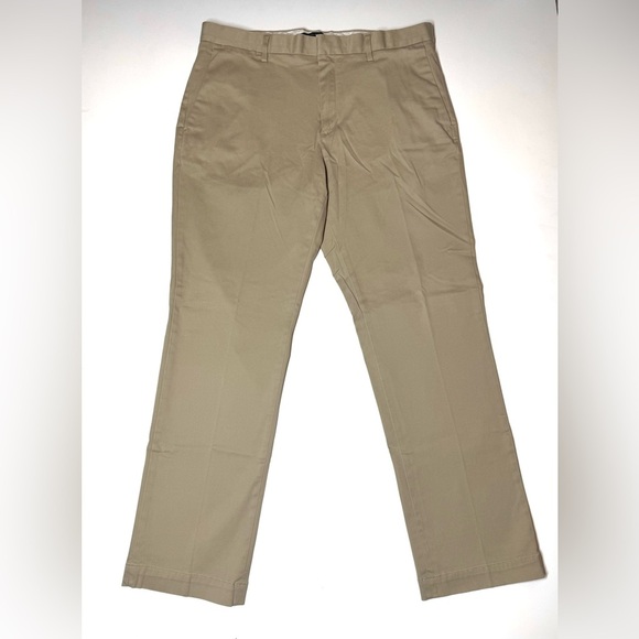 Banana Republic Men's Aiden Chino Straight Leg khaki Pants Size- 36 x 32 - Picture 1 of 7